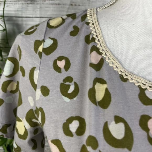 Lori Goldstein LOGO Top Tunic size Extra Small Lilac Green Leopard Pockets Slim - Picture 6 of 13